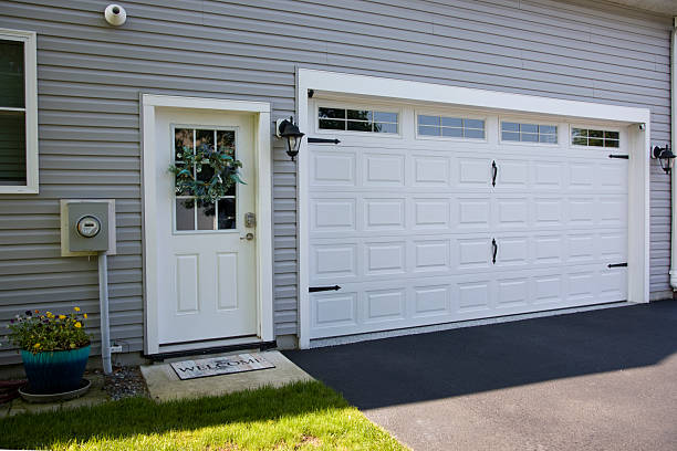 24/7 Emergency Garage Door Panel Replacement experts in Kaufman County County, TX